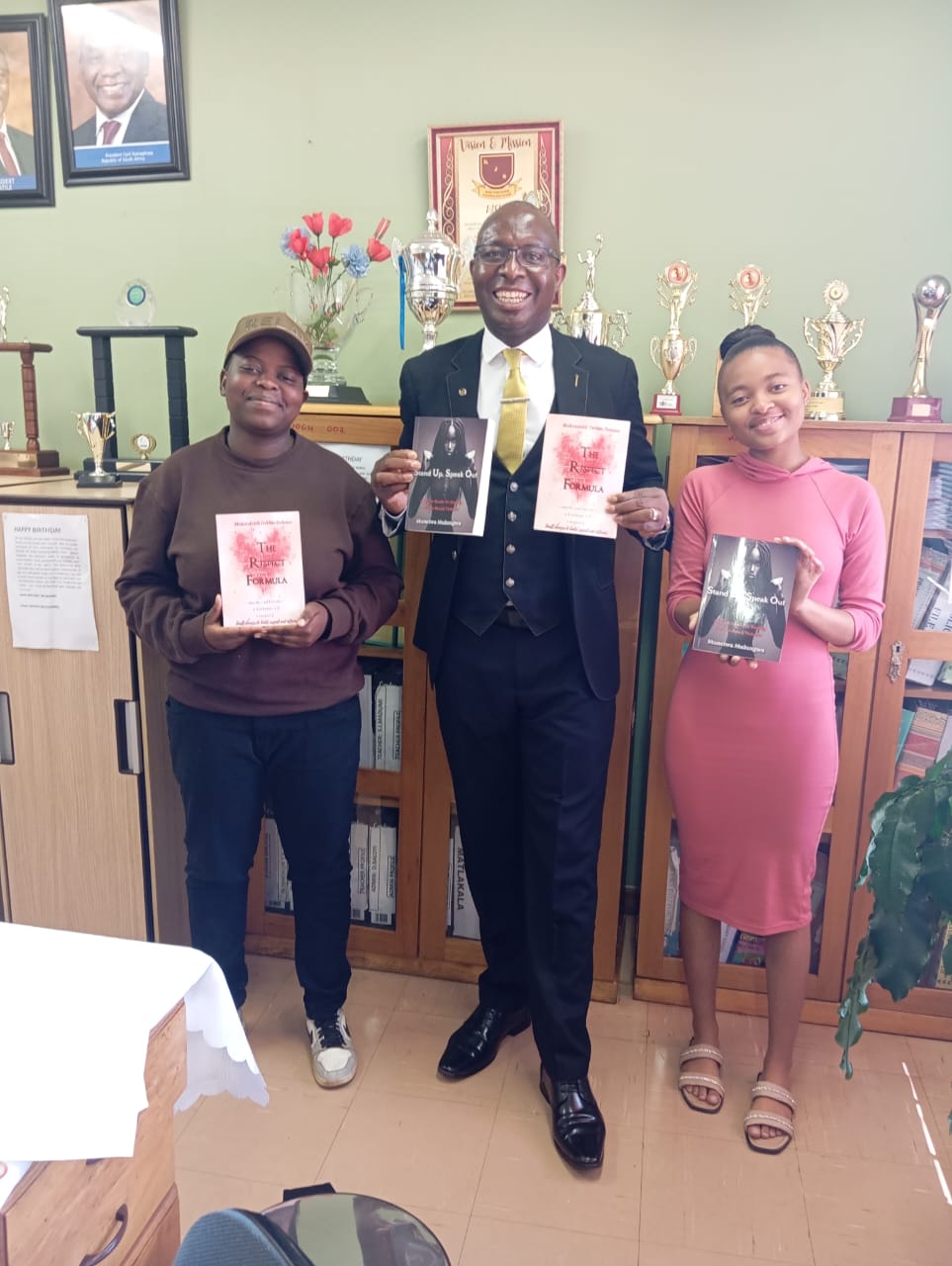 Khindlimukani Secondary School Learners with their Principal, Mr Madumi